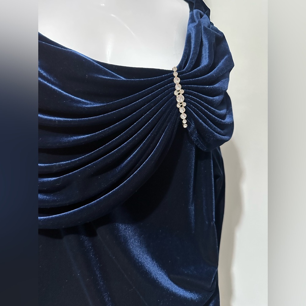Laura Plus Petites Navy Velvet Draped Top with Rhinestone Detail – New - Picture 5 of 7